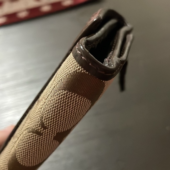 GUC Coach Wallet - Picture 7 of 9